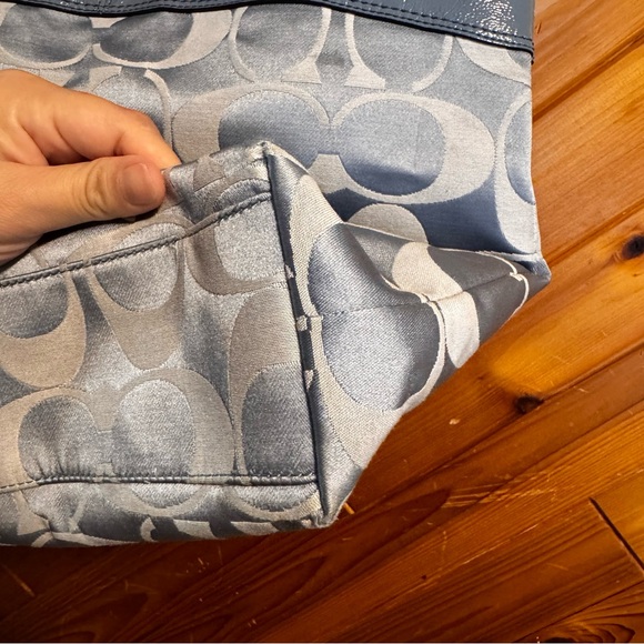 Coach Laura Signature Tote Bag - Picture 5 of 10